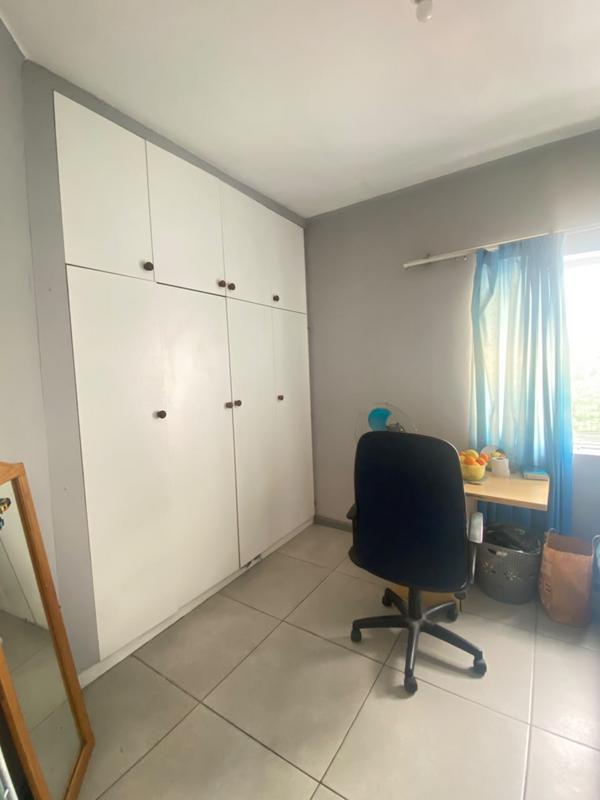 2 Bedroom Property for Sale in Zonnebloem Western Cape
